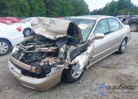 2000 Honda Accord 3.0 Ex z USA, uszkodzony, nr VIN 1HGCG1653YA030361